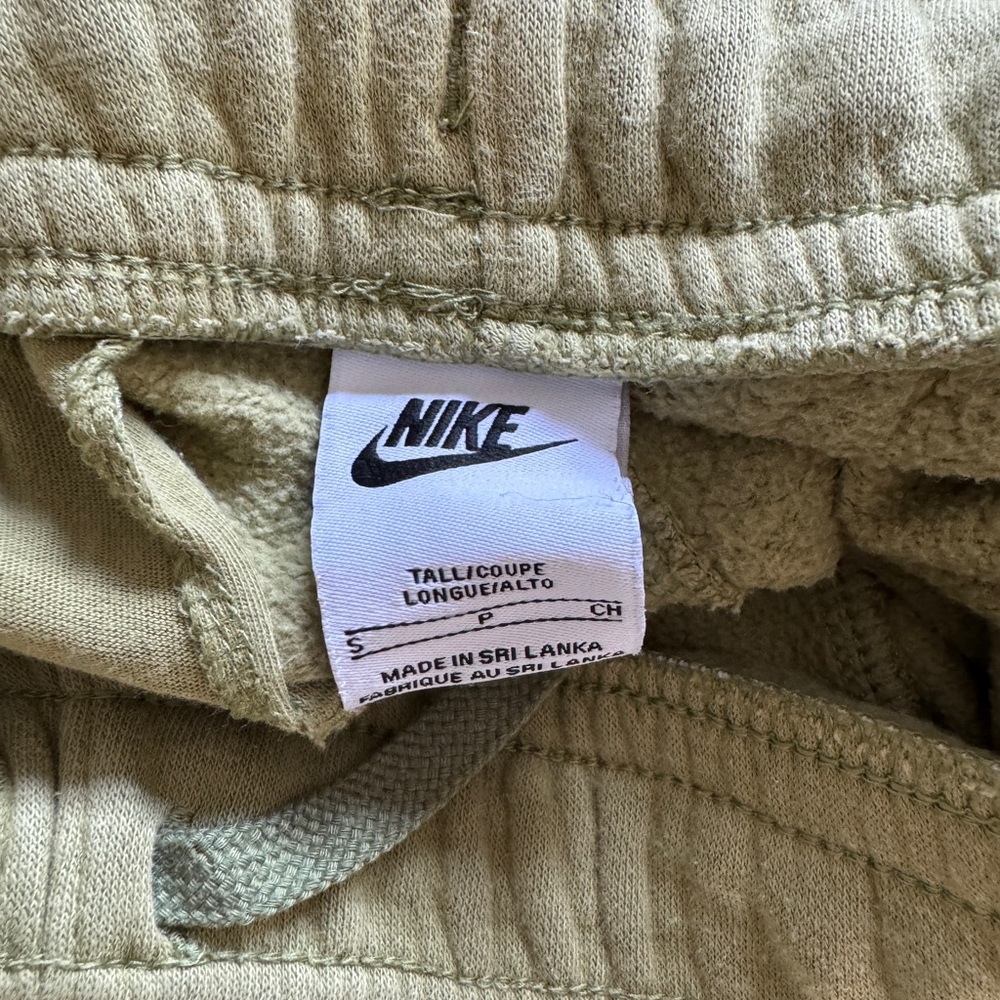 Men’s Nike Olive Green Sweatpants - Picture 3 of 3